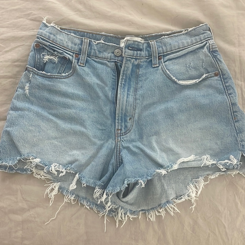 Abercrombie high rise cutoff curve love short